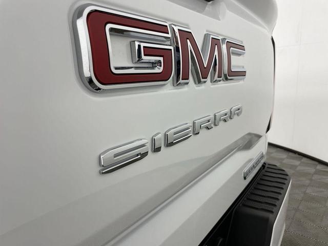 Photo of 2025 Summit White GMC Sierra 1500
