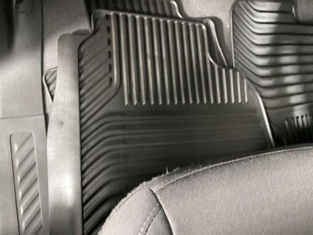 Photo of 2025 Summit White GMC Sierra 1500