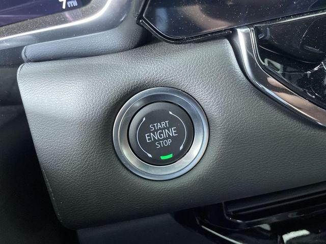 Photo of 2025 Summit White GMC Canyon