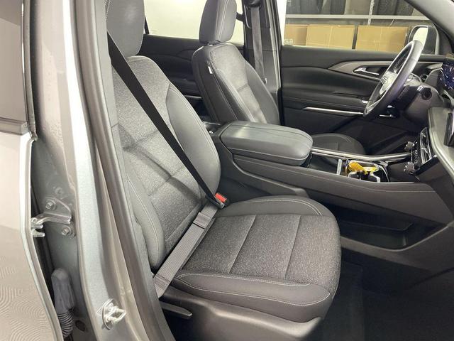 Photo of 2024 Sterling Gray Metallic Chevrolet Traverse