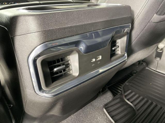Photo of 2022 Desert Sand Metallic GMC Sierra 1500