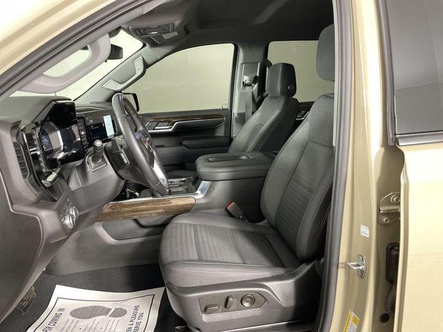 Photo of 2022 Desert Sand Metallic GMC Sierra 1500