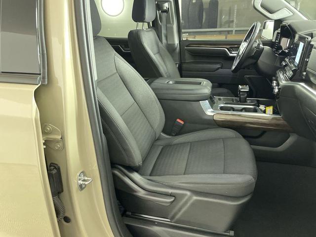 Photo of 2022 Desert Sand Metallic GMC Sierra 1500