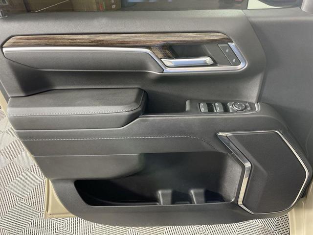 Photo of 2022 Desert Sand Metallic GMC Sierra 1500