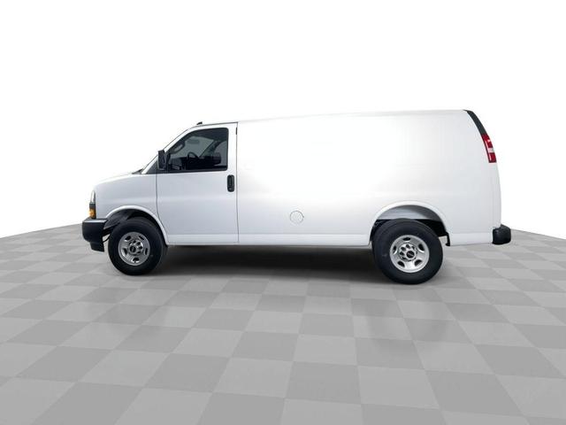 Photo of 2025 Summit White GMC Savana 2500