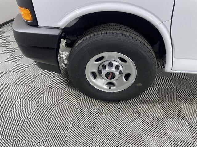 Photo of 2025 Summit White GMC Savana 2500
