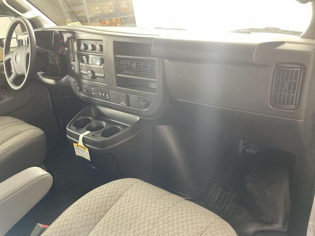 Photo of 2025 Summit White GMC Savana 2500