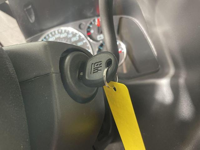 Photo of 2025 Summit White GMC Savana 2500