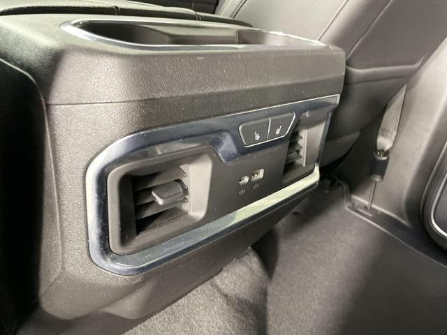 Photo of 2024 Summit White GMC Sierra 1500
