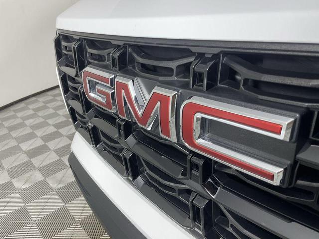 Photo of 2024 Summit White GMC Canyon