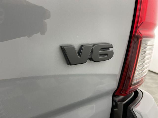Photo of 2019 Gray Toyota Tacoma