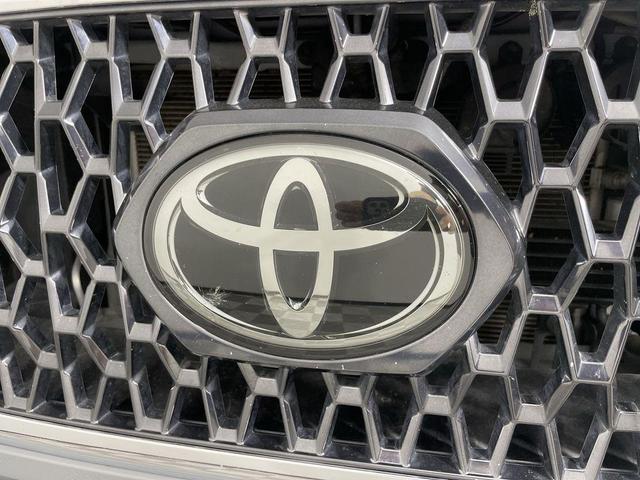Photo of 2019 Gray Toyota Tacoma