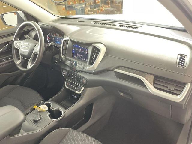 Photo of 2023 Summit White GMC Terrain