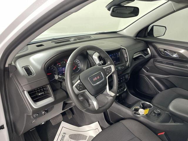 Photo of 2023 Summit White GMC Terrain