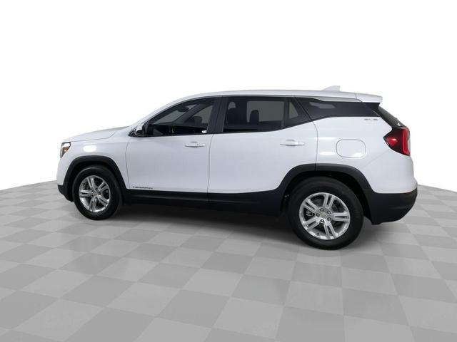 Photo of 2023 Summit White GMC Terrain
