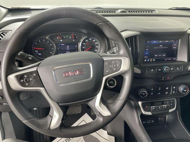 Photo of 2023 Summit White GMC Terrain