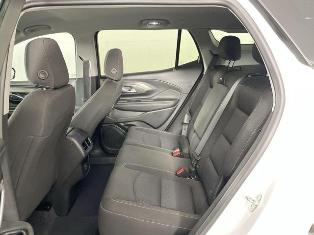 Photo of 2023 Summit White GMC Terrain