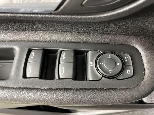 Photo of 2023 Summit White GMC Terrain