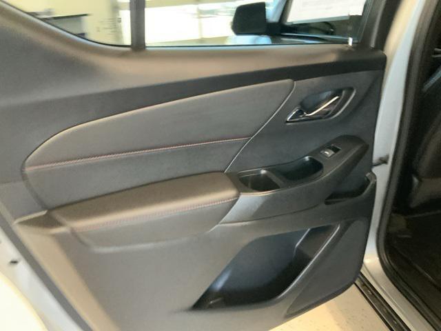 Photo of 2023 Sterling Gray Metallic Chevrolet Traverse