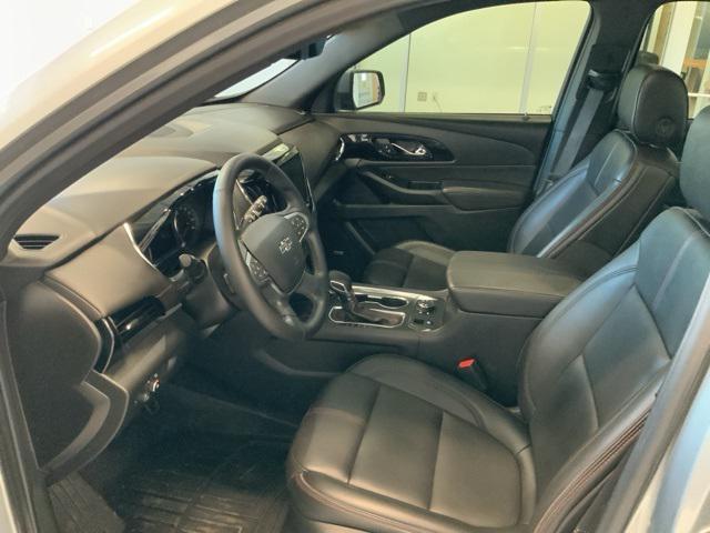 Photo of 2023 Sterling Gray Metallic Chevrolet Traverse