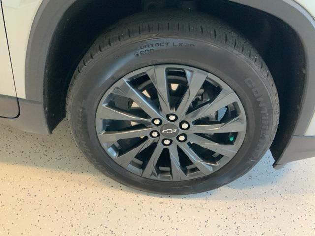 Photo of 2023 Sterling Gray Metallic Chevrolet Traverse