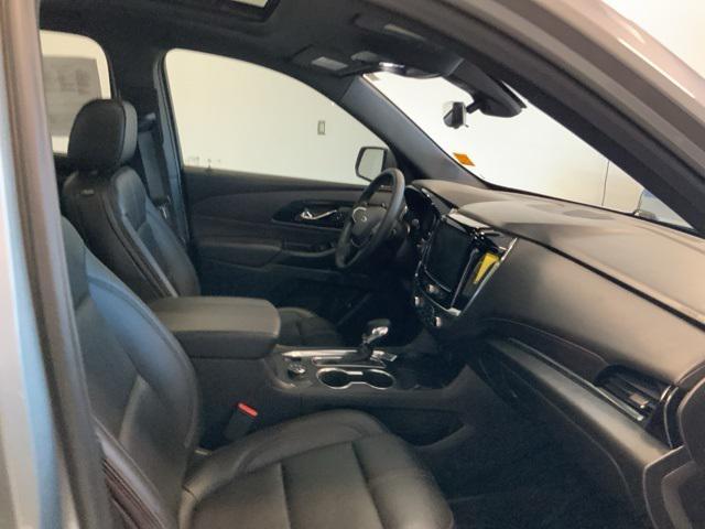Photo of 2023 Sterling Gray Metallic Chevrolet Traverse