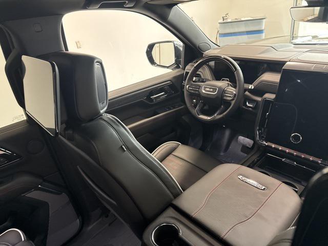 Photo of 2025 Onyx Black GMC Yukon XL