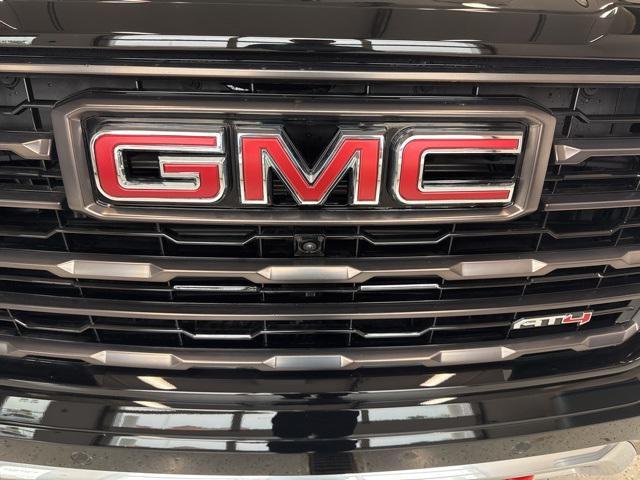 Photo of 2025 Onyx Black GMC Yukon XL