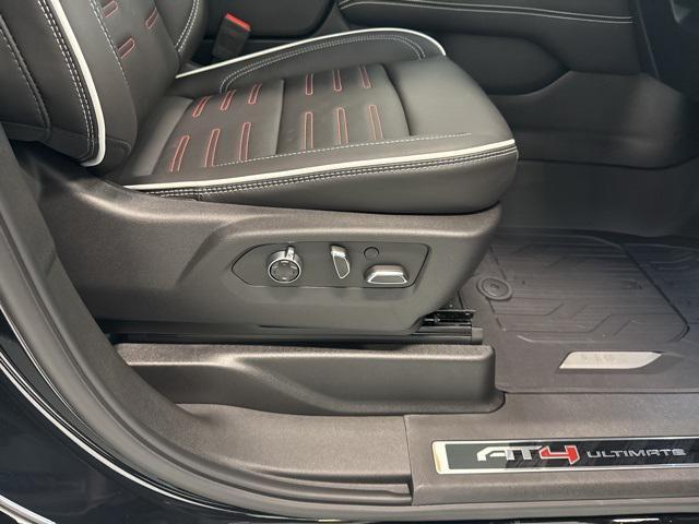 Photo of 2025 Onyx Black GMC Yukon XL