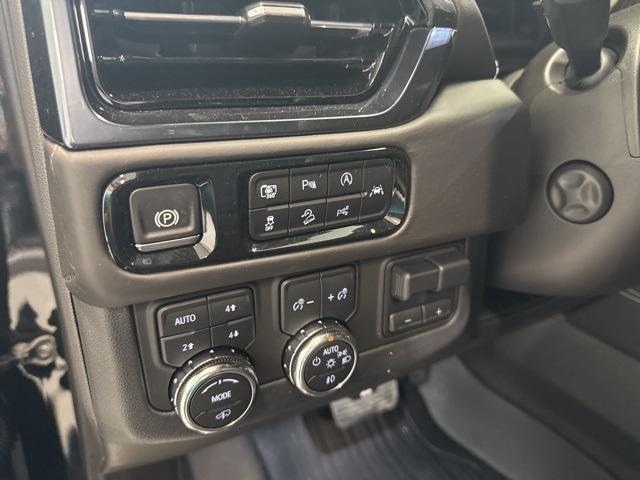 Photo of 2025 Onyx Black GMC Yukon XL