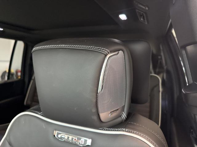 Photo of 2025 Onyx Black GMC Yukon XL