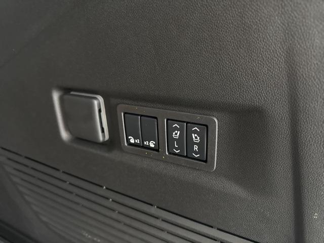 Photo of 2025 Onyx Black GMC Yukon XL