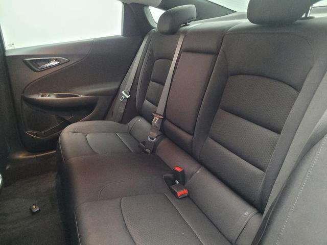 Photo of 2022 Silver Ice Metallic Chevrolet Malibu