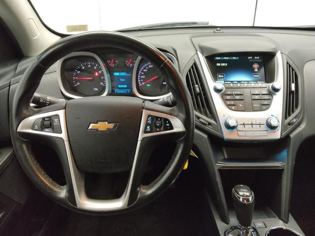 Photo of 2017 Silver Ice Metallic Chevrolet Equinox