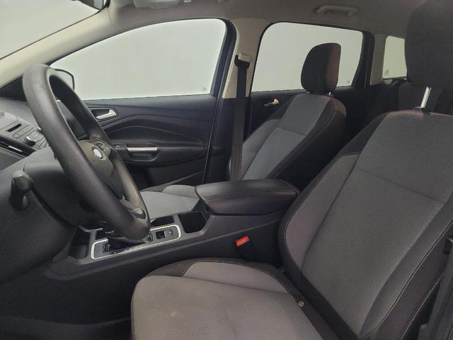Photo of 2018 White Ford Escape
