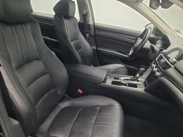 Photo of 2019 Crystal Black Pearl Honda Accord