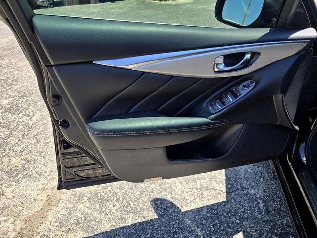 Photo of 2021 Black INFINITI Q50