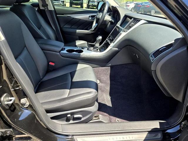 Photo of 2021 Black INFINITI Q50