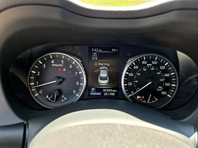Photo of 2021 Black INFINITI Q50