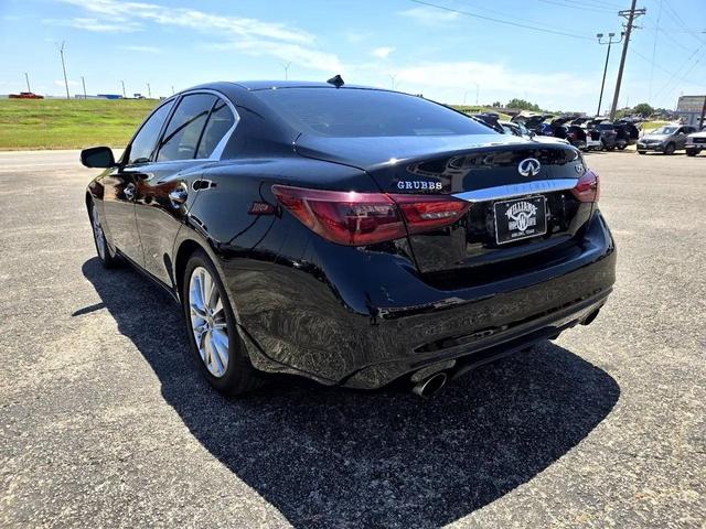 Photo of 2021 Black INFINITI Q50