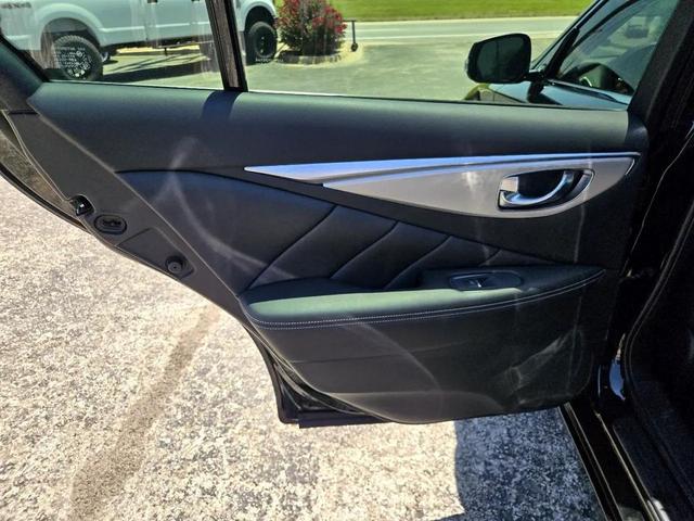 Photo of 2021 Black INFINITI Q50