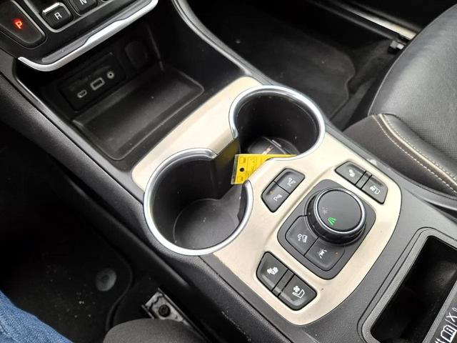 Photo of 2019 White GMC Terrain