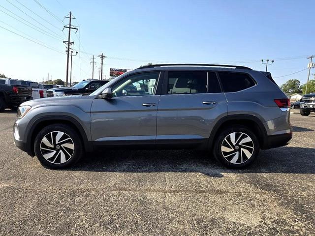 Photo of 2024 Silver Volkswagen Atlas