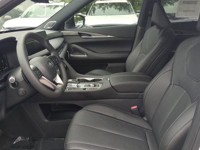 Photo of 2025 Majestic White INFINITI QX60