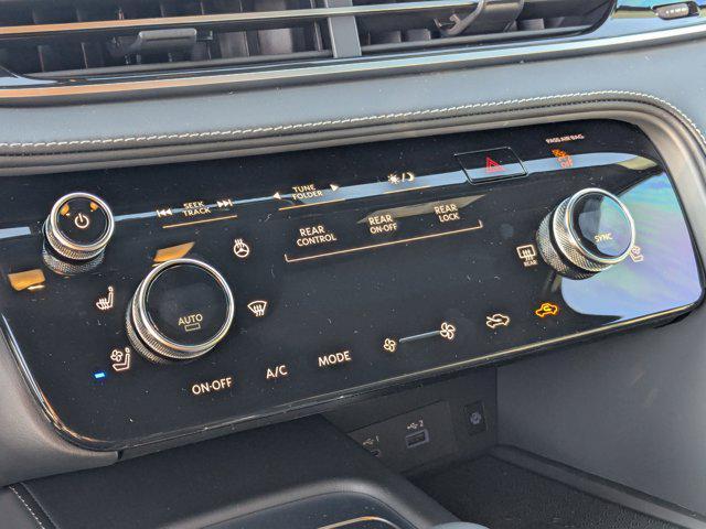 Photo of 2025 Majestic White INFINITI QX60
