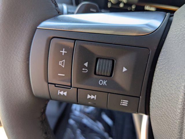 Photo of 2025 Majestic White INFINITI QX60