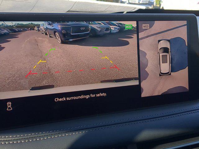 Photo of 2025 Majestic White INFINITI QX60