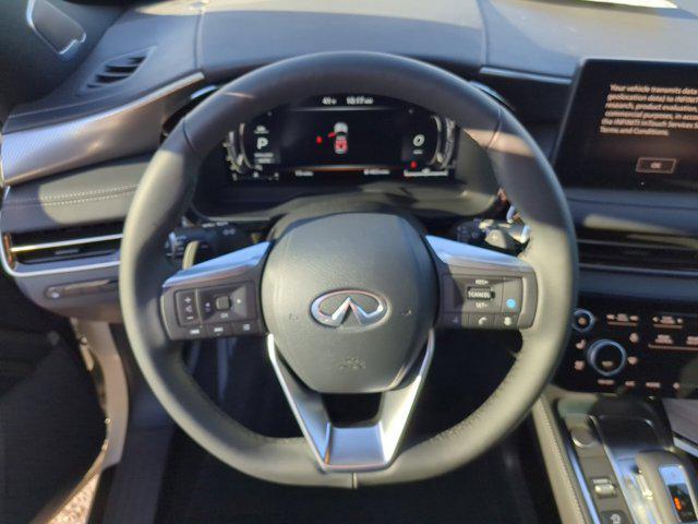 Photo of 2025 Majestic White INFINITI QX60