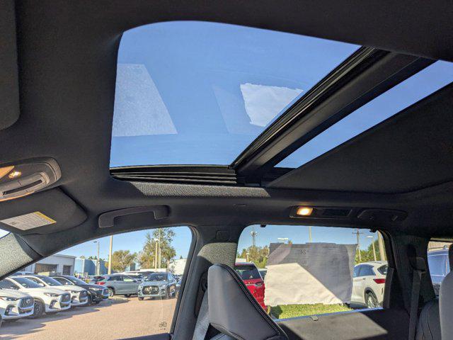 Photo of 2025 Majestic White INFINITI QX60