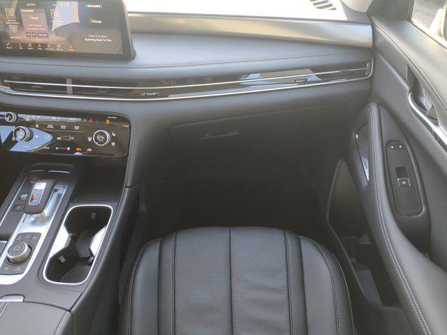 Photo of 2025 Majestic White INFINITI QX60
